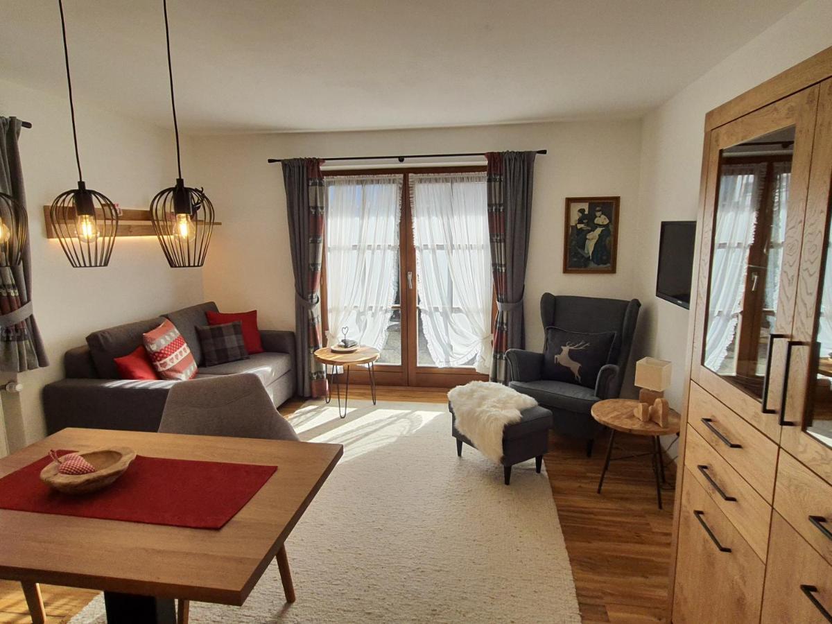 Haus Kirchplatz Apartment Reit im Winkl Exterior photo